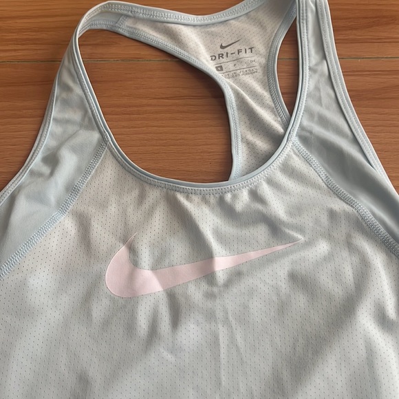 Nike Dryfit tank in baby blue - Picture 3 of 5